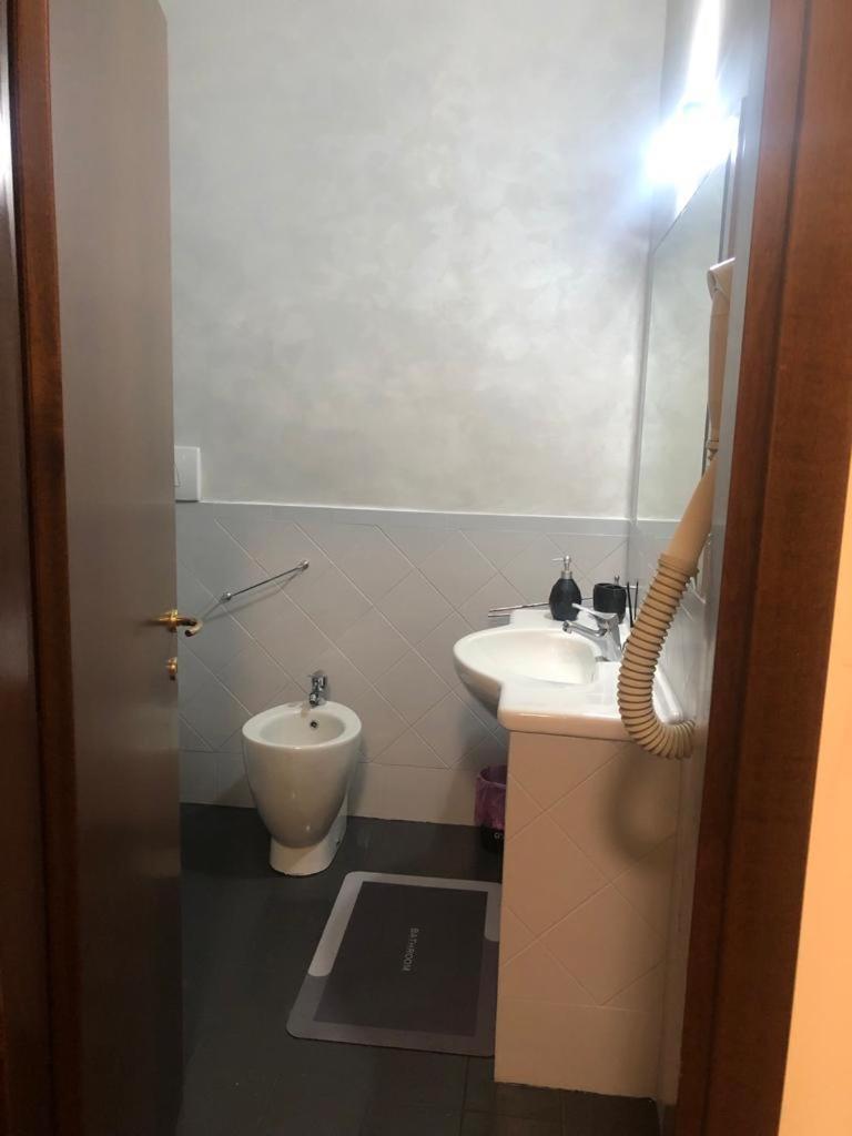 Alma Rooms Appia Rome Extérieur photo